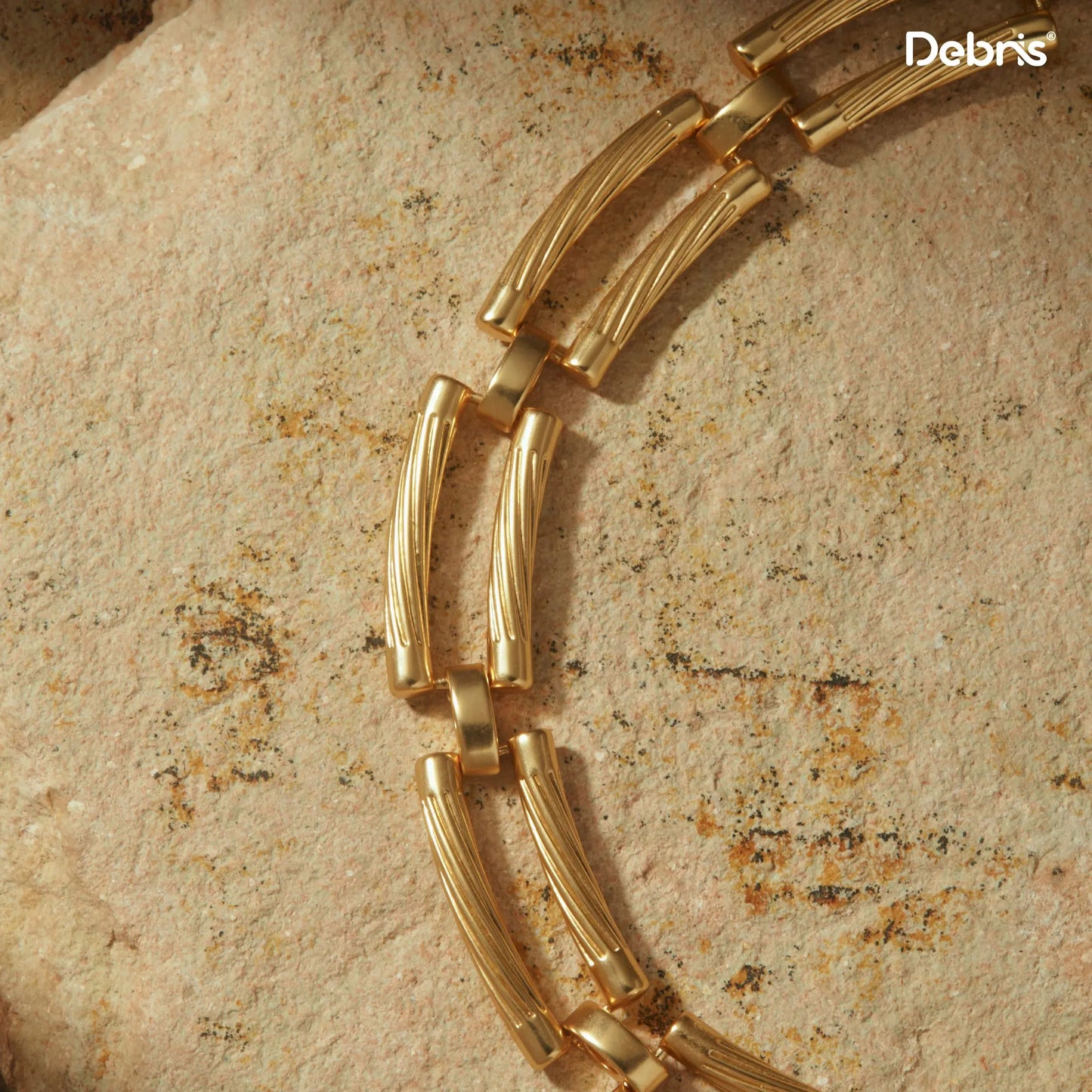 LAMUANA - Dreamlike - Matte Gold Geometric Clasp - No. 0002 Choker Necklace LAMUANA